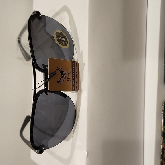 Unisex Sunglasses - Picture 2 of 6